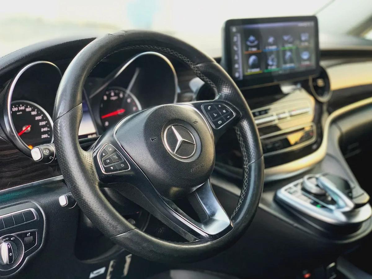 Mercedes-Benz V250 | Model 2020 | 6 Seater | GCC Specs-6-6