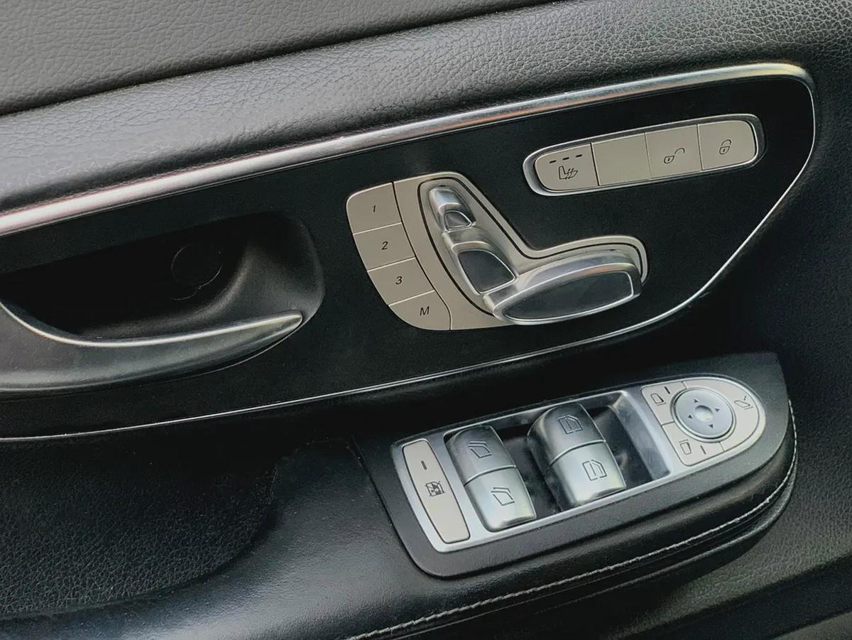Mercedes-Benz V250 | Model 2020 | 6 Seater | GCC Specs-9-9
