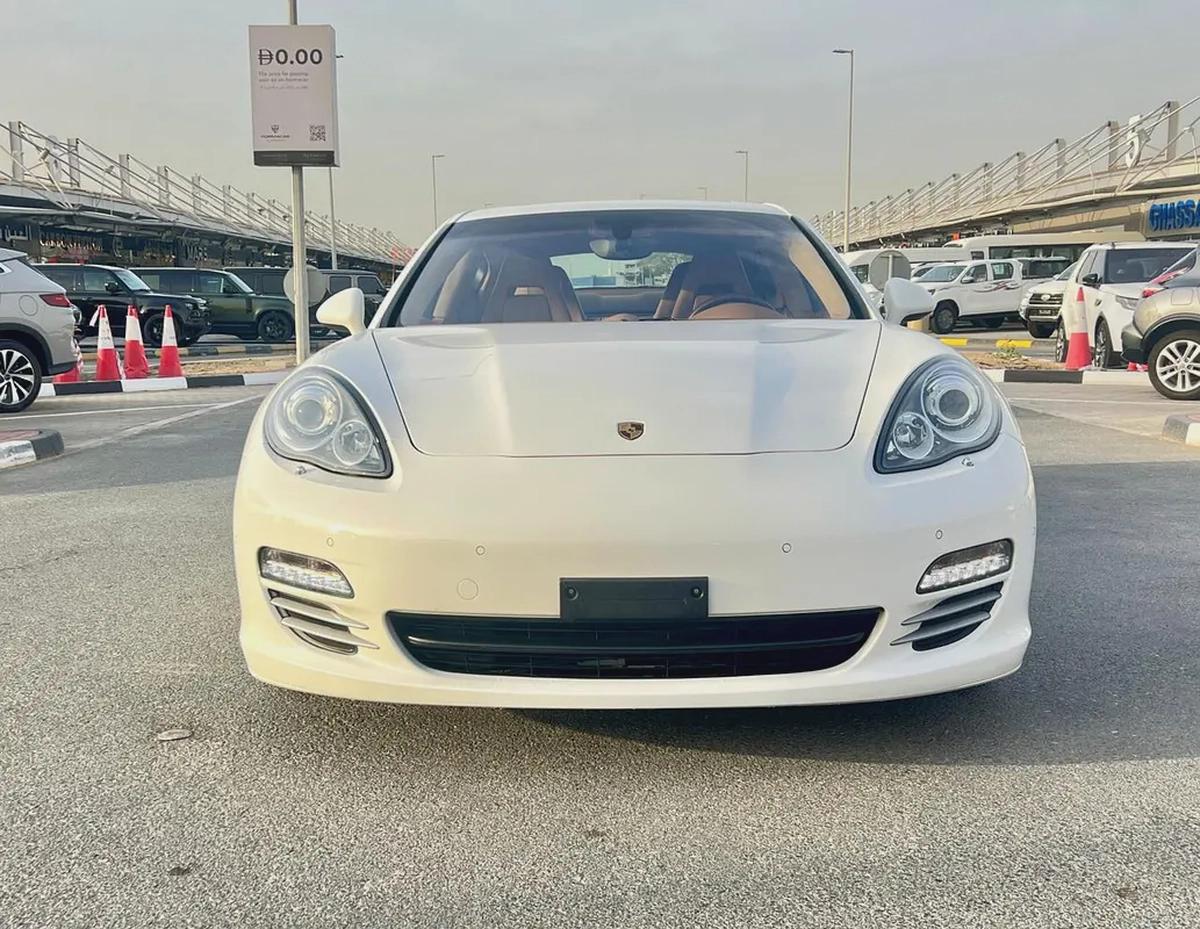 GCC Specs Porsche Panamera 4 - 2011-1-1