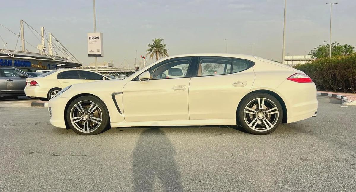 GCC Specs Porsche Panamera 4 - 2011-5-5