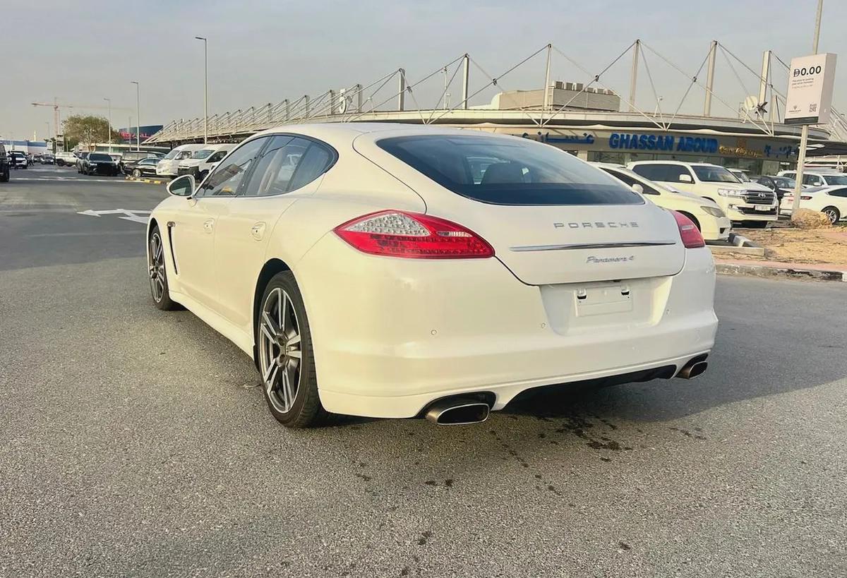 GCC Specs Porsche Panamera 4 - 2011-7-7