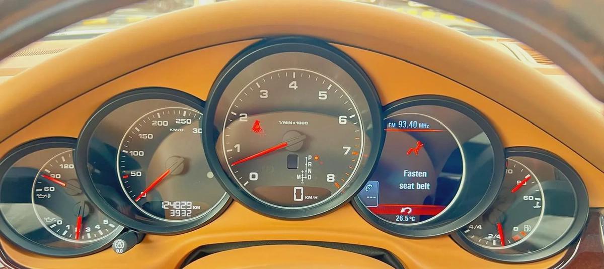 GCC Specs Porsche Panamera 4 - 2011-10-10