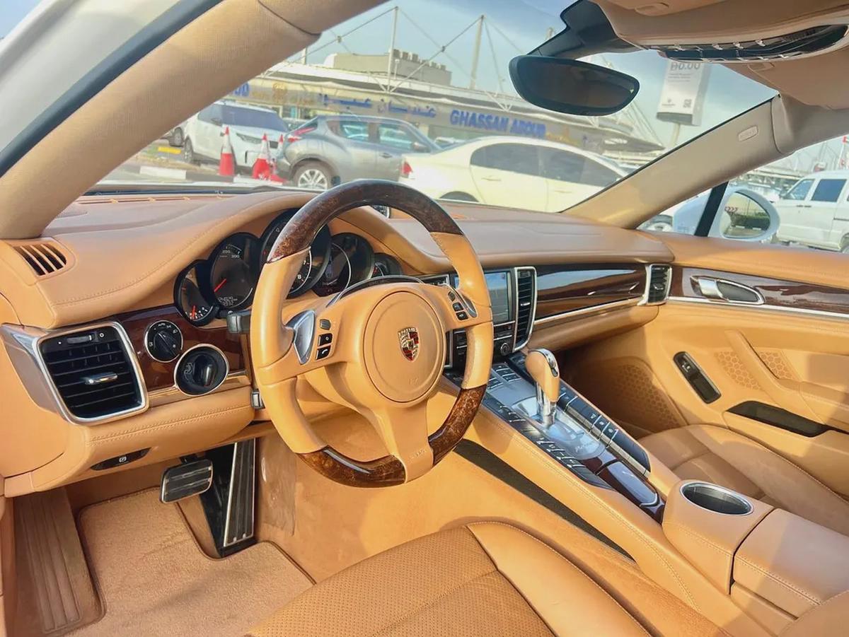 GCC Specs Porsche Panamera 4 - 2011-11-11