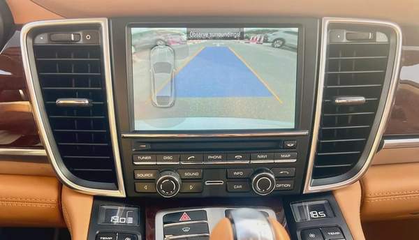 GCC Specs Porsche Panamera 4 - 2011