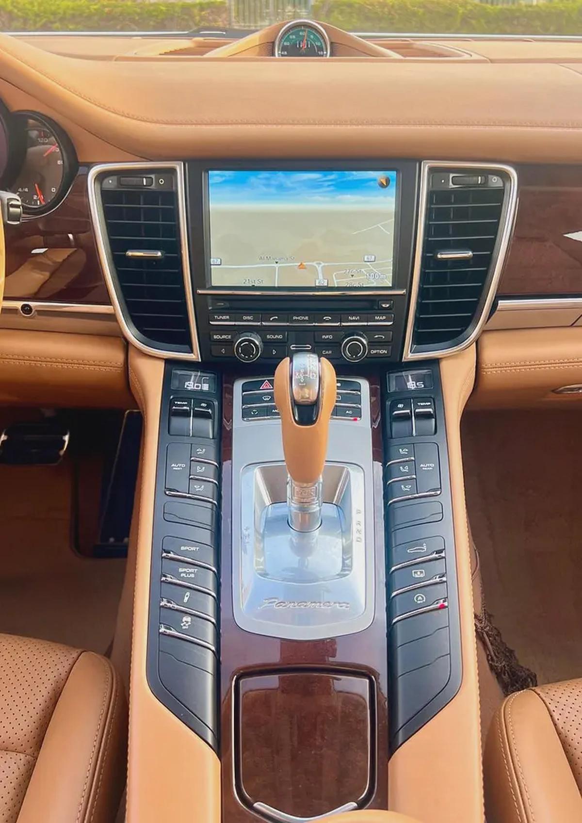 GCC Specs Porsche Panamera 4 - 2011-14-14