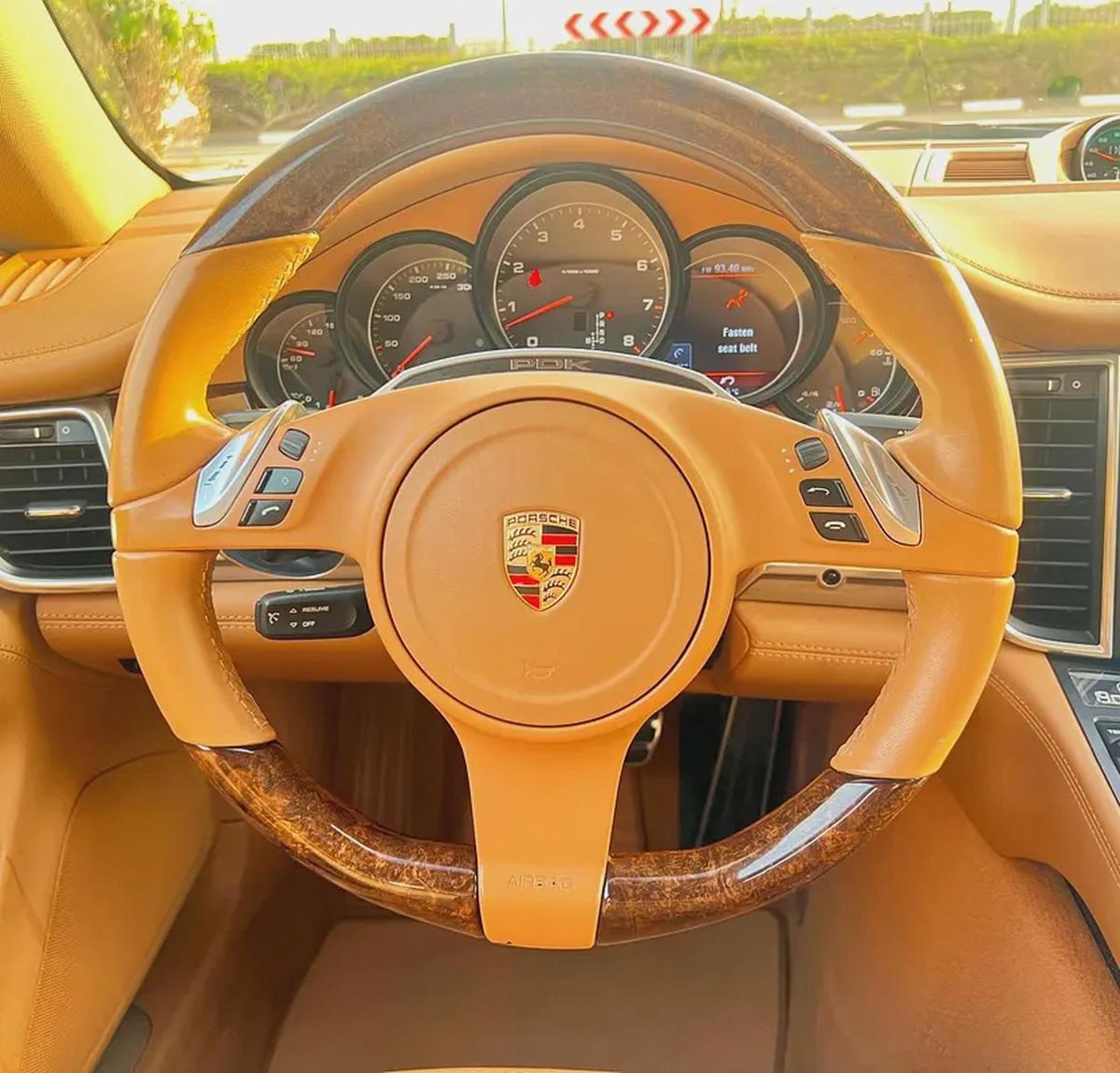 GCC Specs Porsche Panamera 4 - 2011-15-15