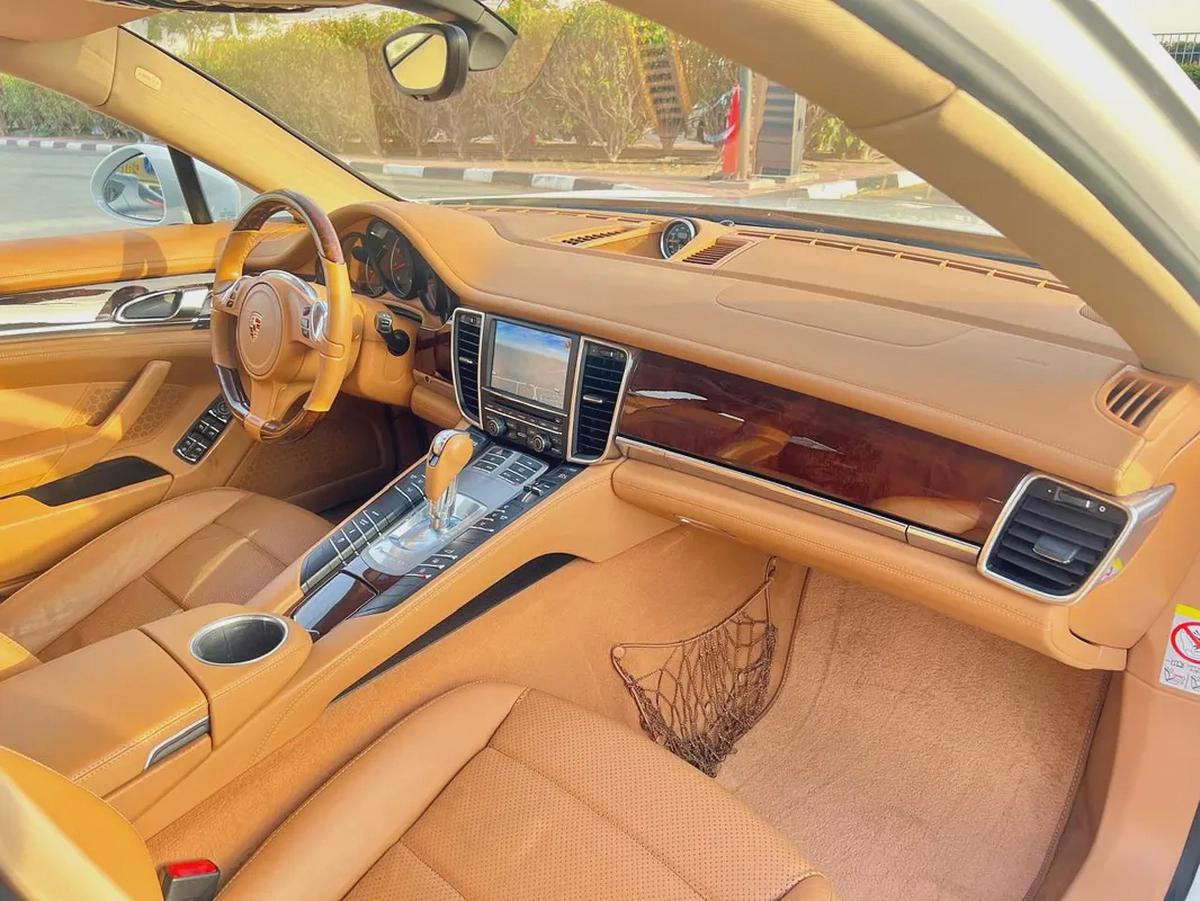 GCC Specs Porsche Panamera 4 - 2011-18-18