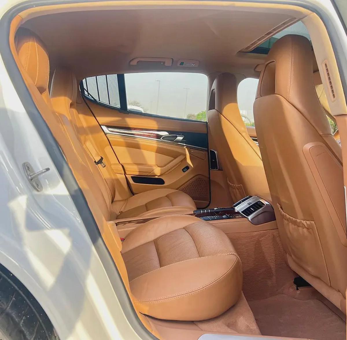 GCC Specs Porsche Panamera 4 - 2011-19-19