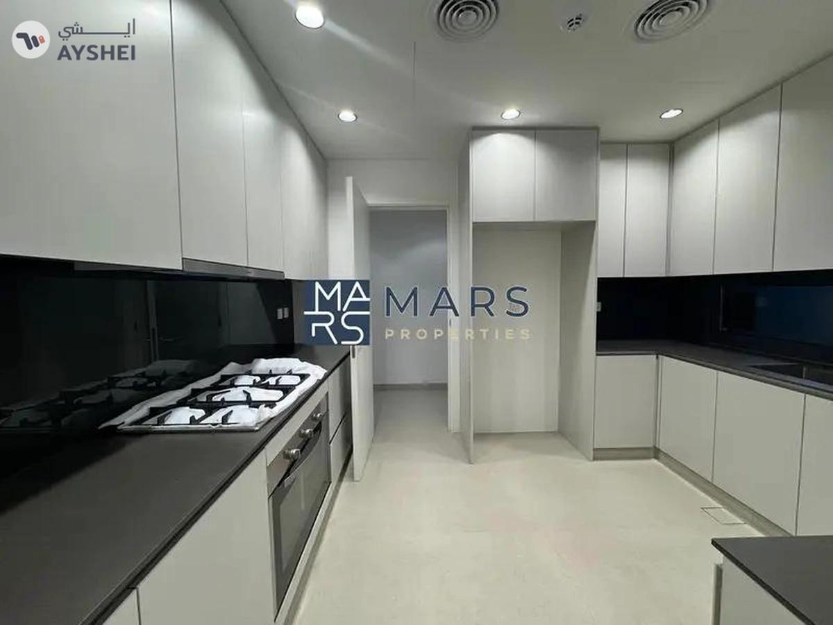 Hot Offer Brand New 3 Bedroom villa Available-8-8