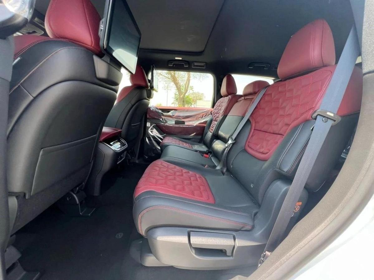 Nissan Patrol LE PLATINUM-4-4