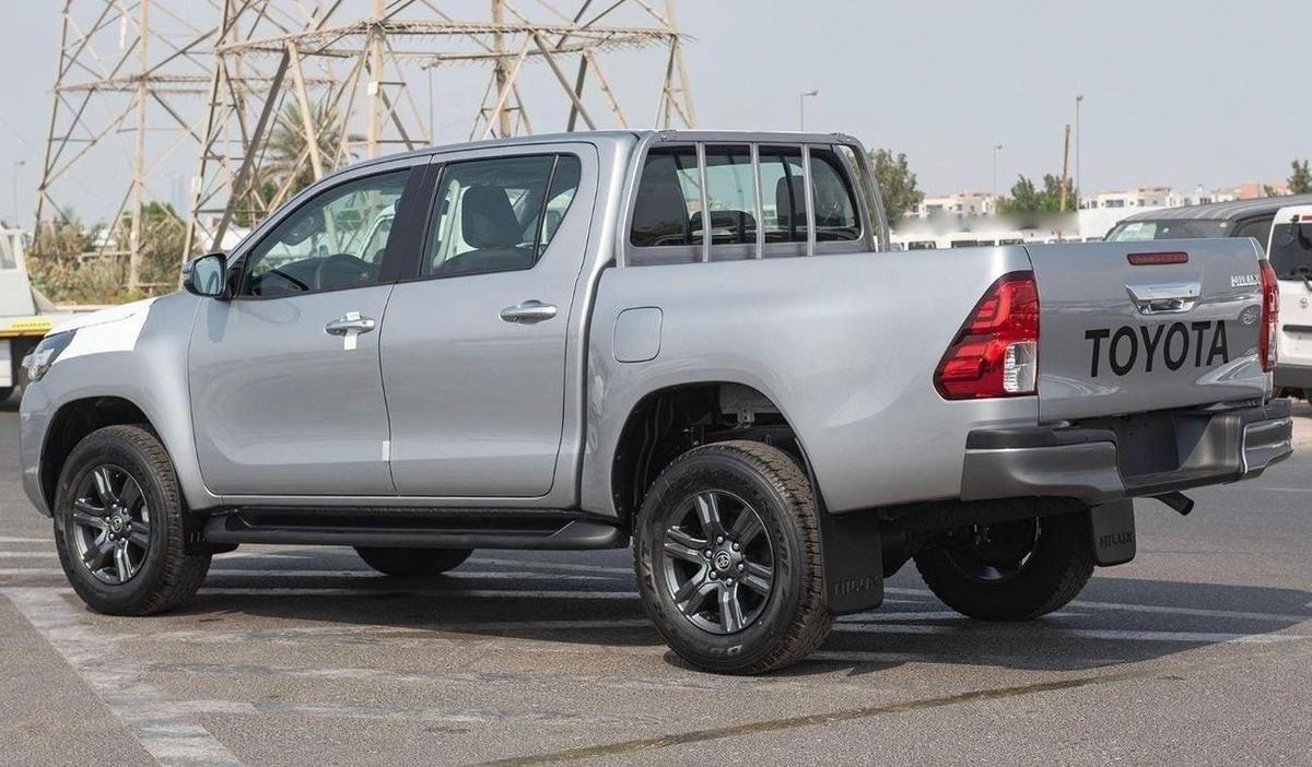 Toyota Hilux TOYOTA HILUX 2.4L MID OPTION A/T MY2025 FOR EXPORT-4-4