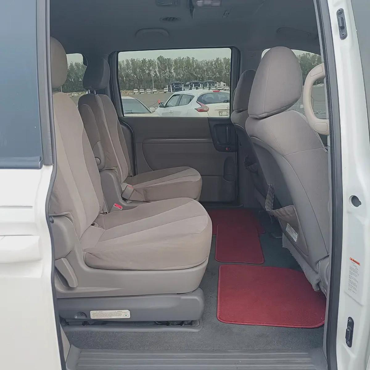 كيا سيدونا موديل 2012-12-12