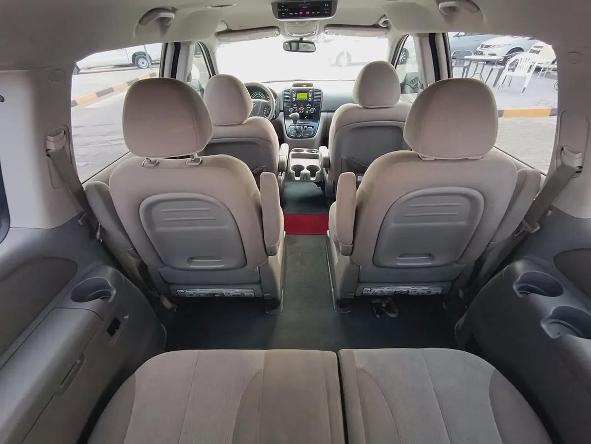 كيا سيدونا موديل 2012-13-13