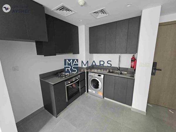 Luxury Brand New 1bhk apartment in Tiraz building