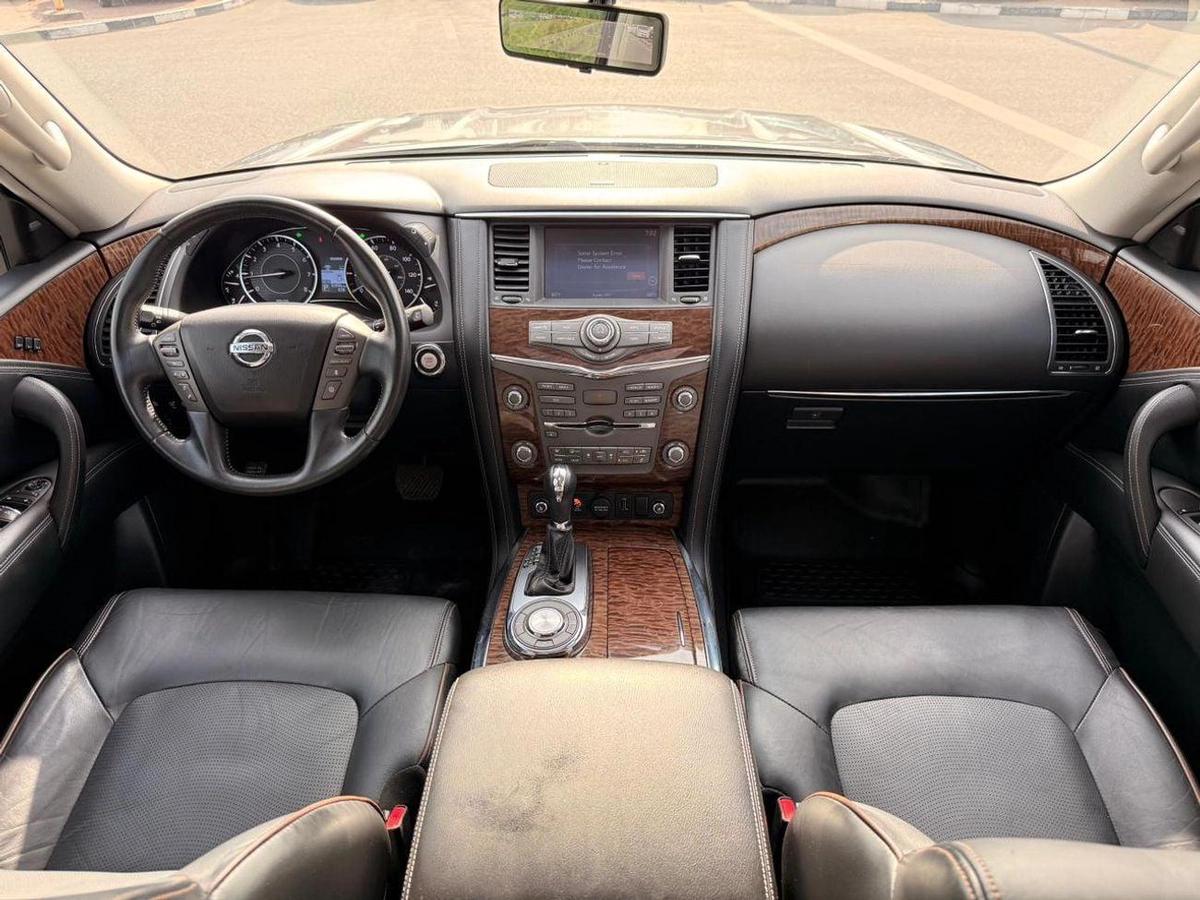 Nissan Armada Platinum edition with sunroof, 360 cameras-4-4