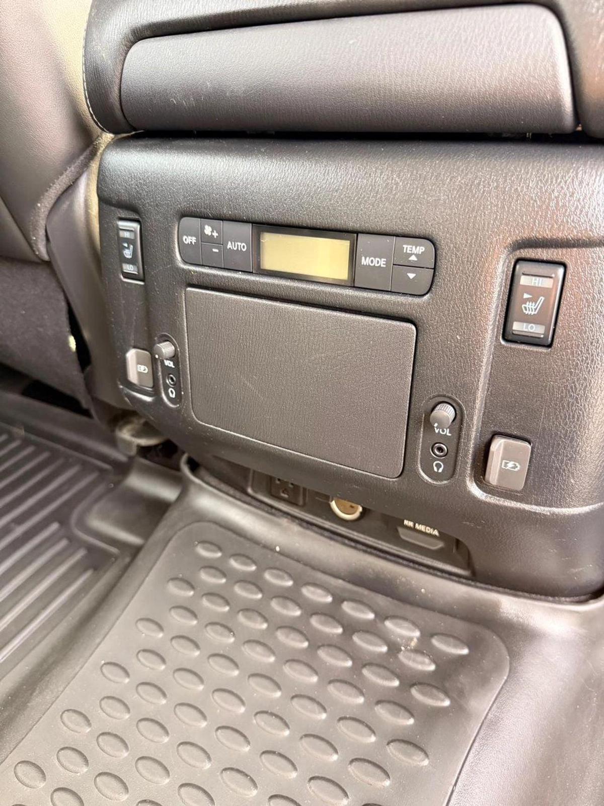 Nissan Armada Platinum edition with sunroof, 360 cameras-8-8