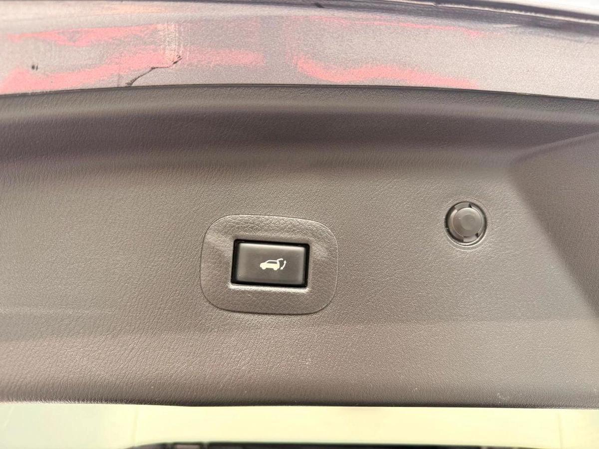 Nissan Armada Platinum edition with sunroof, 360 cameras-23-23