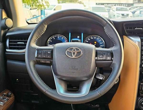 Toyota Fortuner FULL OPTION | 2.7L V4 PETROL | PUSH START | DVD CAMERA | AUTO A/C (CODE # FPF2)