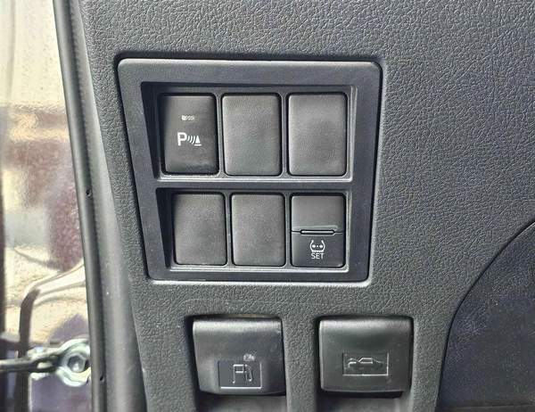 Toyota Fortuner FULL OPTION | 2.7L V4 PETROL | PUSH START | DVD CAMERA | AUTO A/C (CODE # FPF2)
