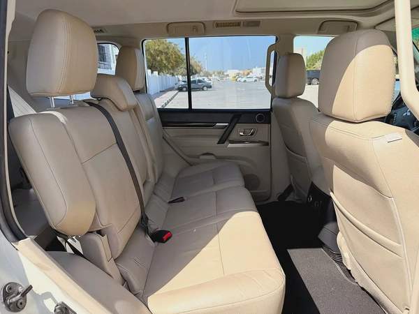 Mitsubishi Pajero GLS V6 3.8 Full Options 7 Seater 2014 Model GCC Specs With Partial Service History