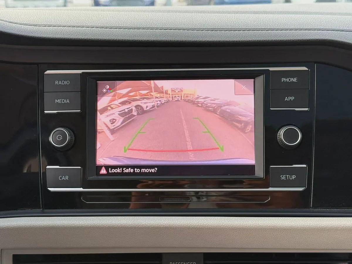 Volkswagen Jetta, 2019 American specs, fully loaded, in excellent condition.-17-17