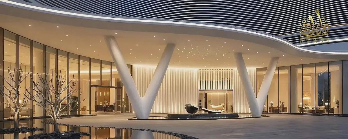 DIRECTLY ON E311--LUXURY REDEFINED--LIFESTYLE BEYOND IMAGINATION-1-1