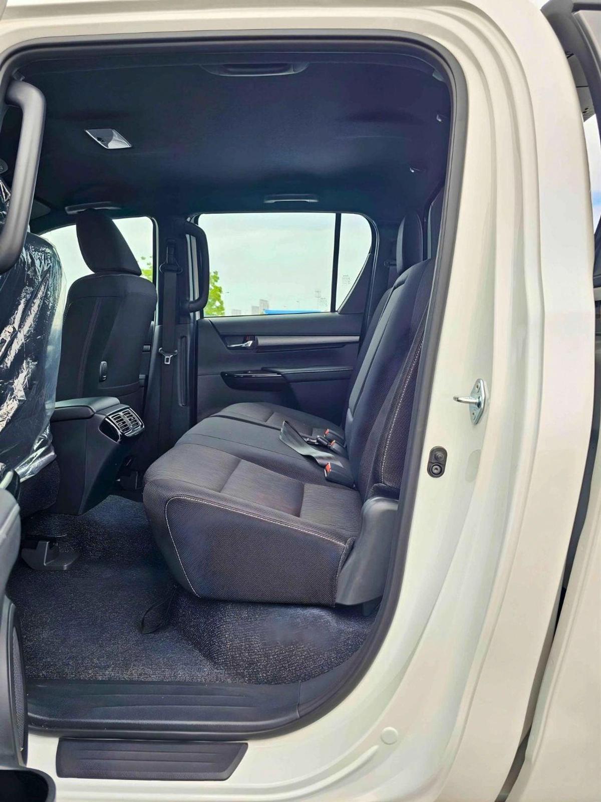 Toyota Hilux SR5 ADVENTURE D-CABIN /4.0L V6 PETROL/18"A/WHEELS /ROLLBAR/360*CAMERA/FR&RR P/SENSOR (CODE#HADVAE)-9-9