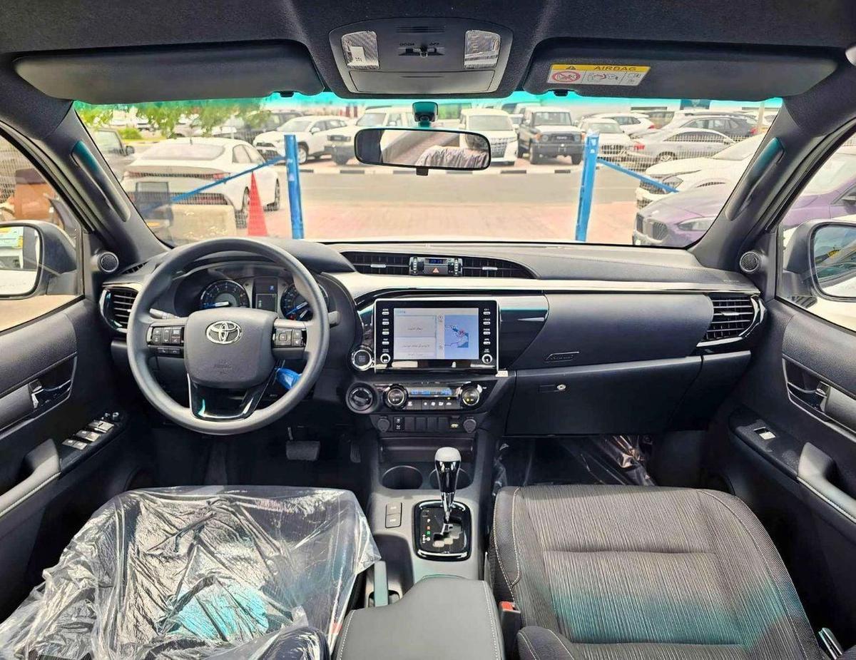Toyota Hilux SR5 ADVENTURE D-CABIN /4.0L V6 PETROL/18"A/WHEELS /ROLLBAR/360*CAMERA/FR&RR P/SENSOR (CODE#HADVAE)-11-11