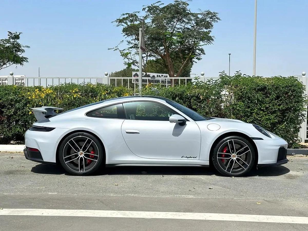 2026 Porsche 911 Carrera GTS - GCC Specs --11-11