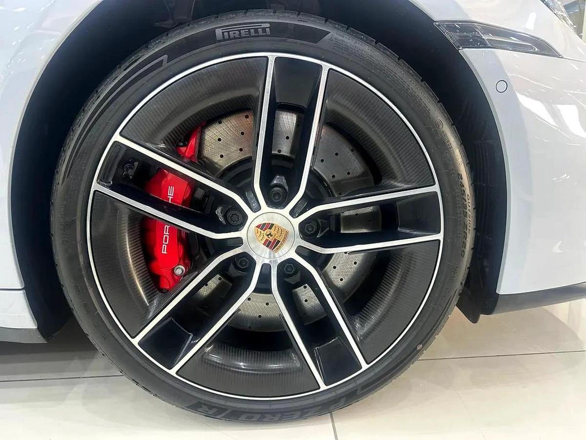 2026 Porsche 911 Carrera GTS - GCC Specs --6-6