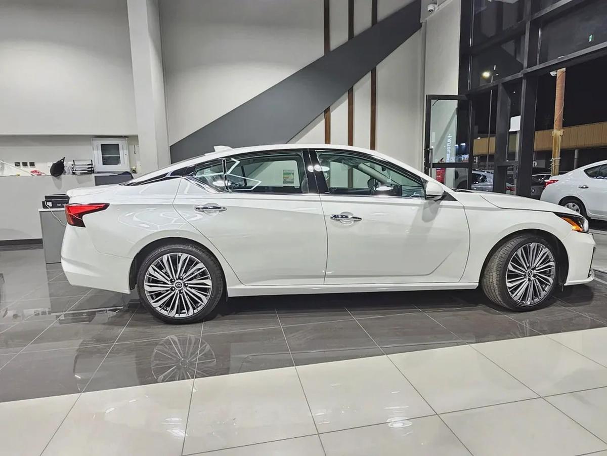 NISSAN ALTIMA SV 2.5L 2026YM بسعر خرااافي نيسان التيما اس في-3-3