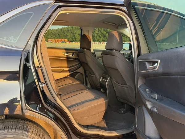 Ford Edge2022 GCC, in excellent condition, accident-free, with factory inspections.