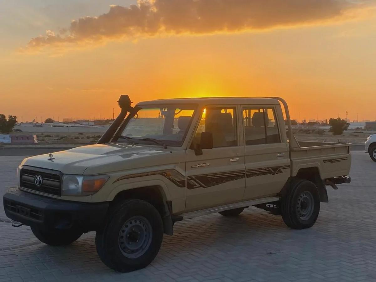 Toyota Land Cruiser Double chapin 2017-2-2