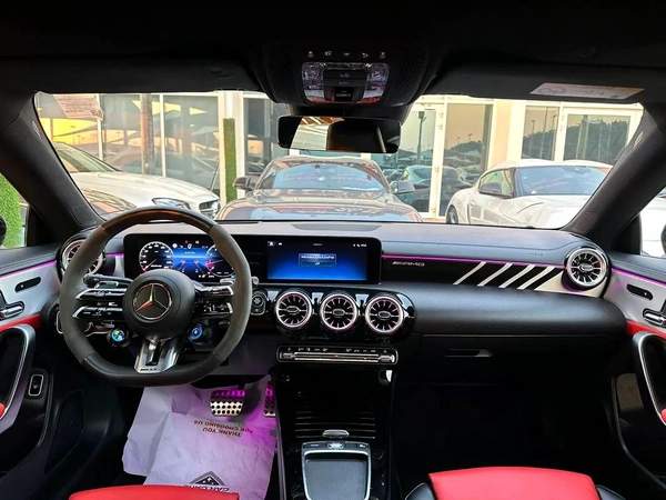 MERCEDES BENZ AMG CLA35 GCC FULL OPTION ORIGINAL PAINT UNDER WARRANTY