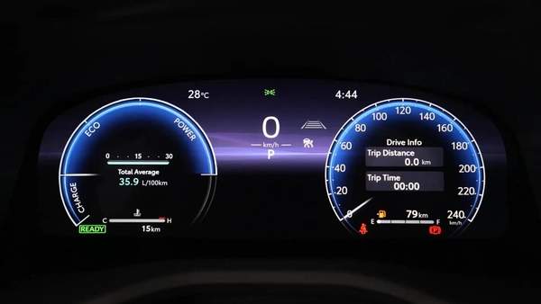 2025 TOYOTA CAMRY LUMIER 2.5L HYBRID FULL OPTION