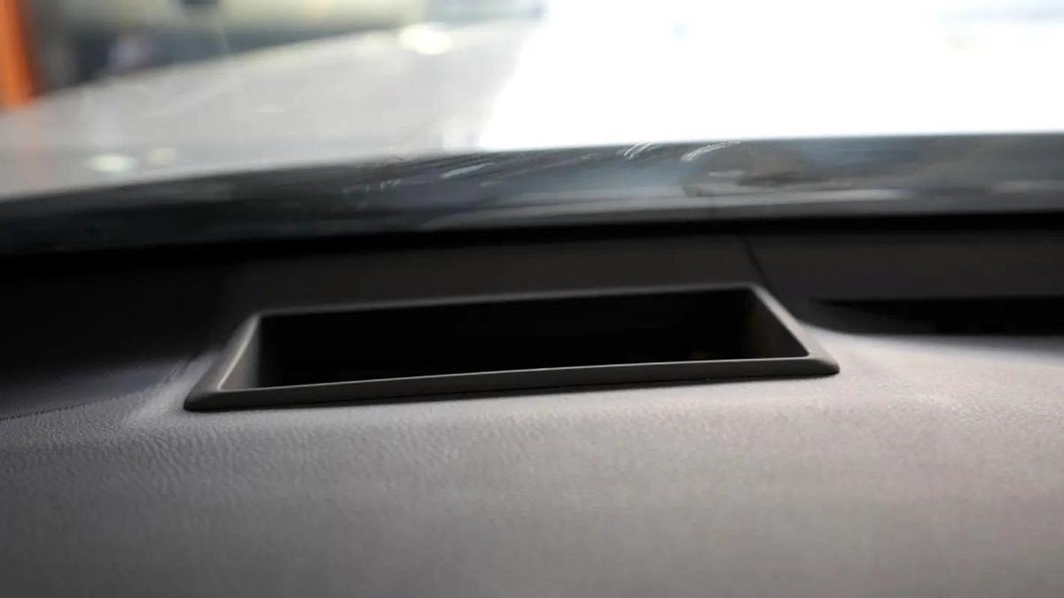 2025 TOYOTA CAMRY LUMIER 2.5L HYBRID FULL OPTION-8-8
