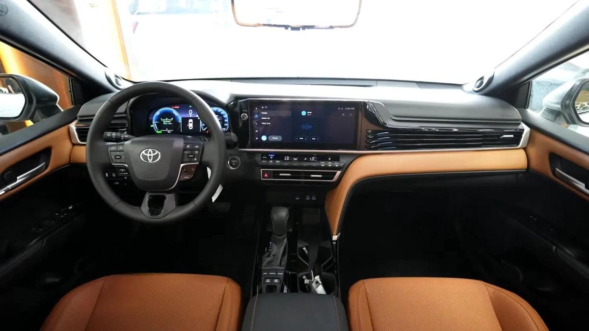 2025 TOYOTA CAMRY LUMIER 2.5L HYBRID FULL OPTION-13-13