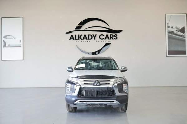 MITSUBISHI PAJERO SPORT 2.5L 4WD A/T 7 SEATER MID OPTION (MY 2023)