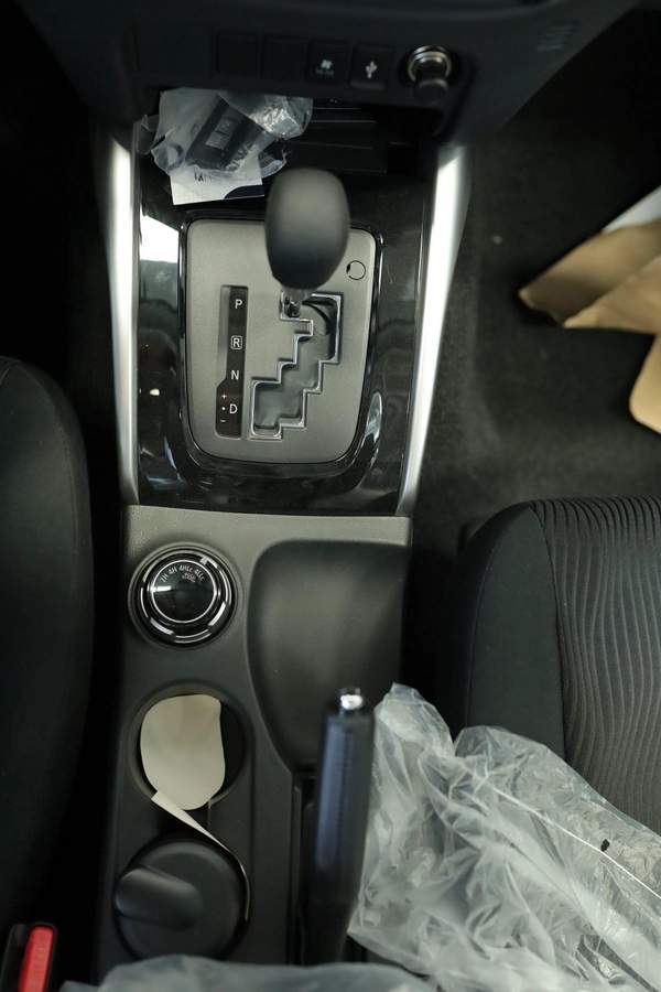 MITSUBISHI PAJERO SPORT 2.5L 4WD A/T 7 SEATER MID OPTION (MY 2023)