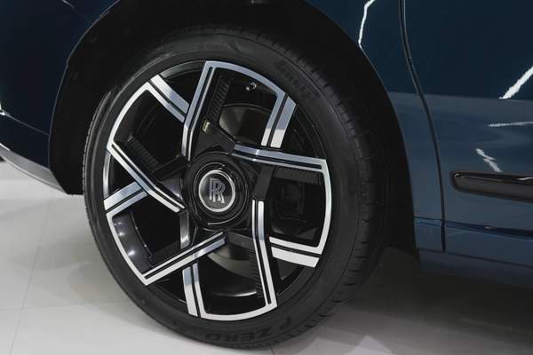 Rolls-Royce Cullinan Black Badge Series II