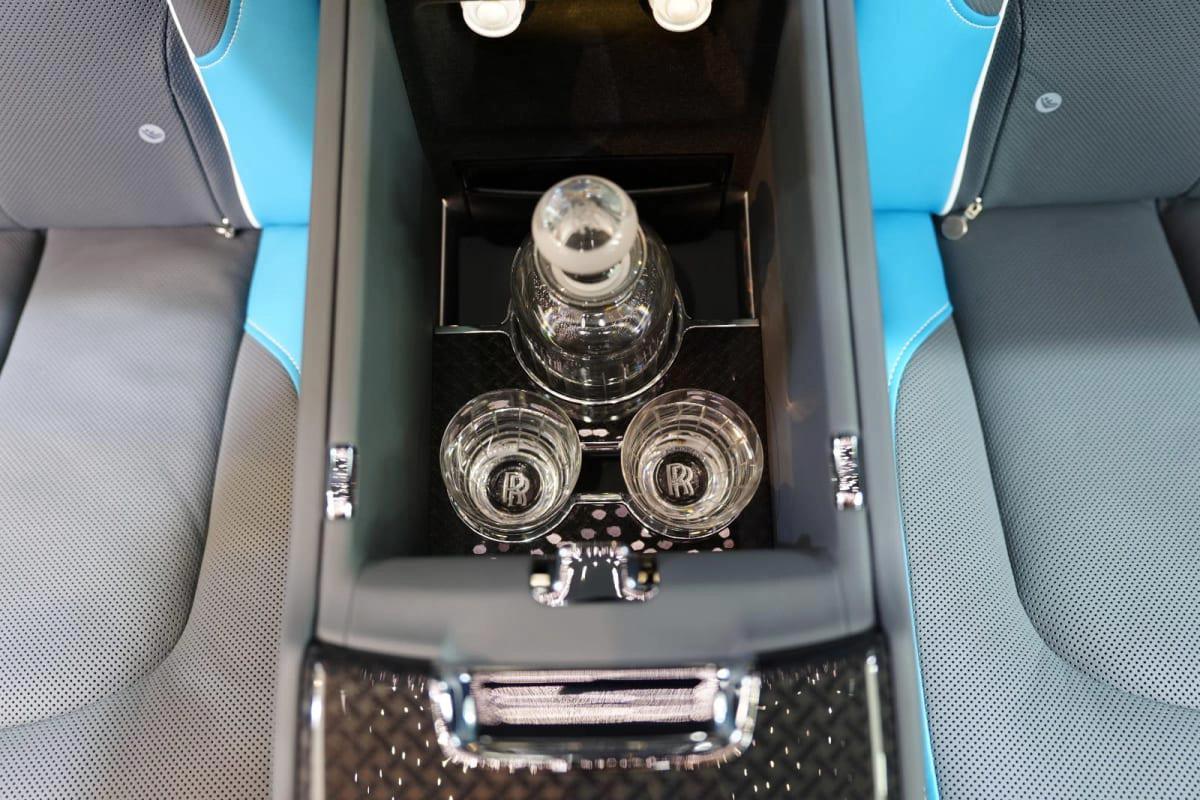 Rolls-Royce Cullinan Black Badge Series II-15-15