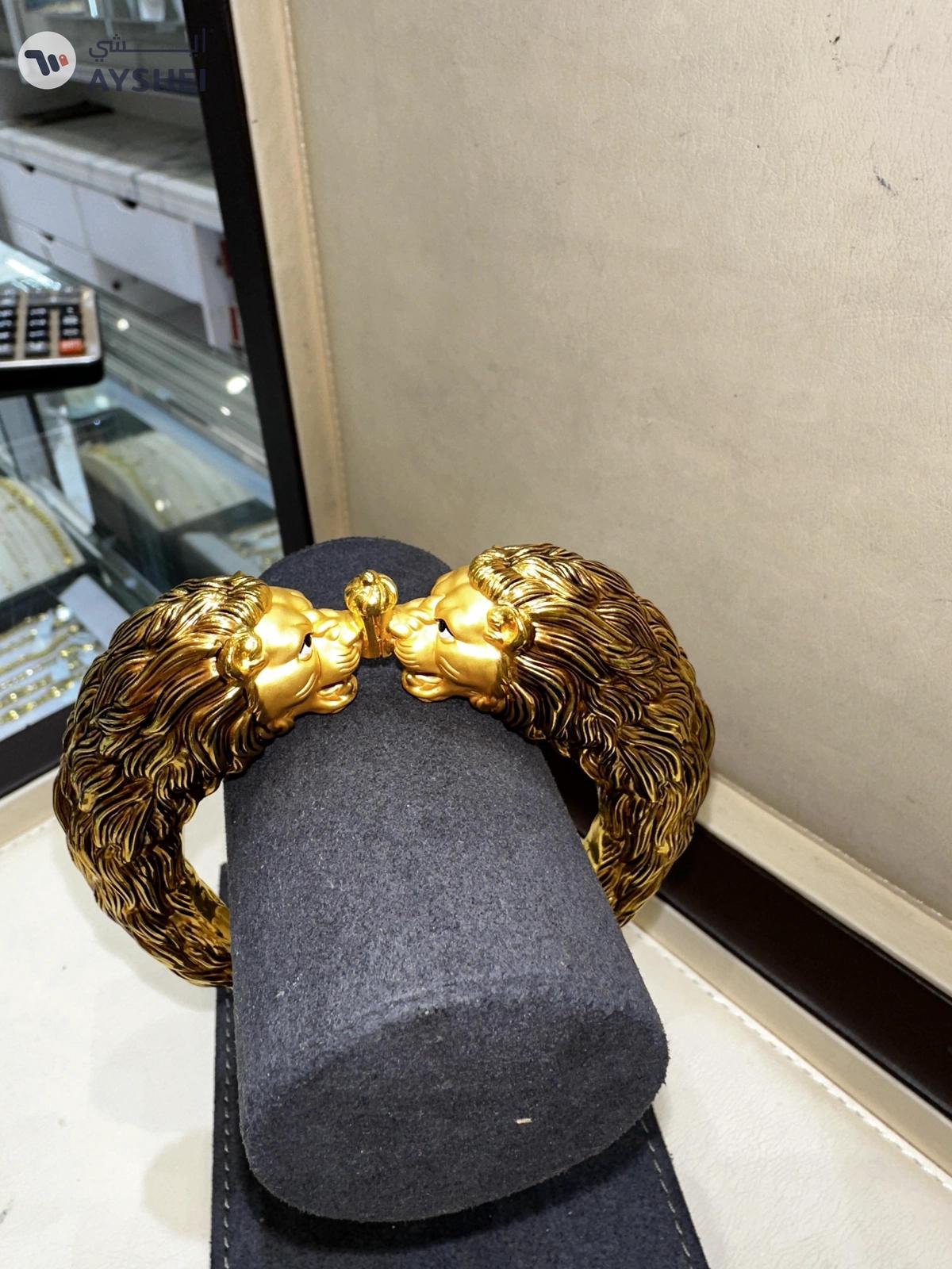 Exquisite 22 Carat Gold Lion King Bangle - Ayshei Auction-4-4