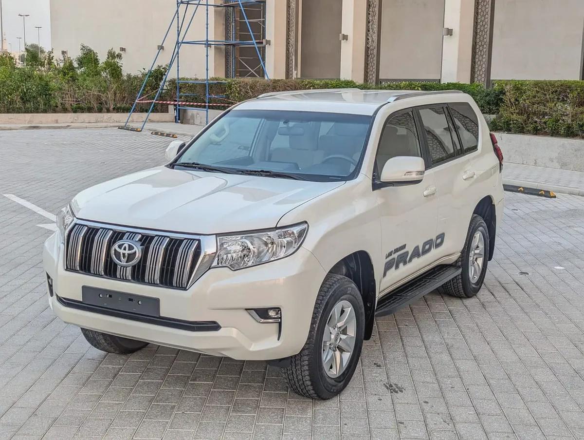 2023 TOYOTA PRADO V4 2.7L ORIGINAL PAINT ACCIDENT FREE LOW MILEAGE IN EXCELLENT CONDITION-1-1