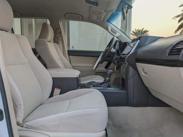 2023 TOYOTA PRADO V4 2.7L ORIGINAL PAINT ACCIDENT FREE LOW MILEAGE IN EXCELLENT CONDITION