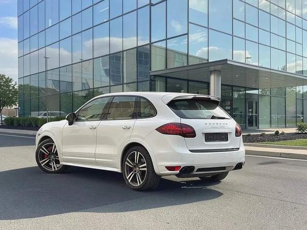 Porsche Cayenne GTS 2013 - GCC Specs