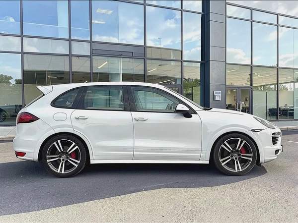 Porsche Cayenne GTS 2013 - GCC Specs