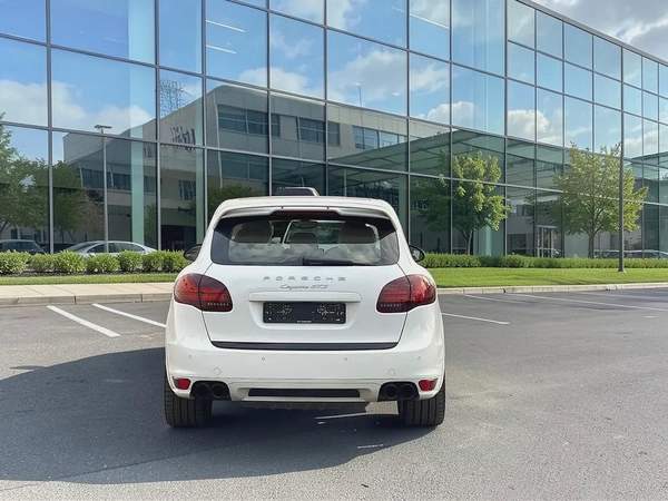 Porsche Cayenne GTS 2013 - GCC Specs