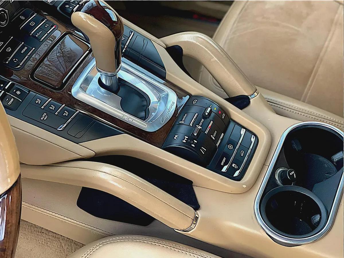 Porsche Cayenne GTS 2013 - GCC Specs-11-11