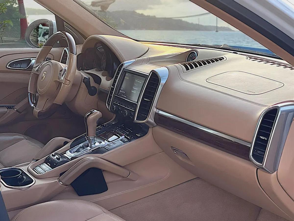 Porsche Cayenne GTS 2013 - GCC Specs-12-12