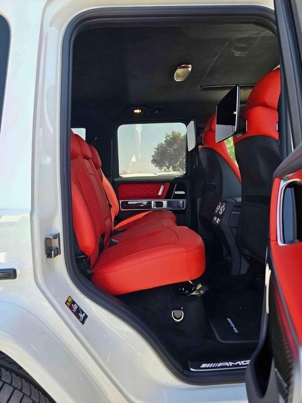 Mercedes Benz G63 AMG MERCEDES BENZ G63 AMG BITURBO / 4.0L V8 PETROL/360* CAMERA